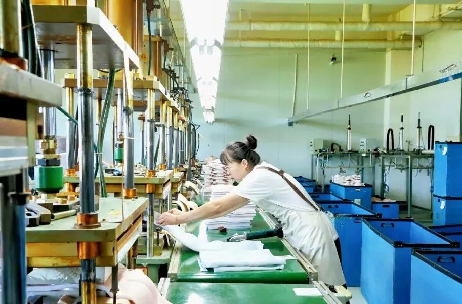 “管家式”服务激活招商引资一池春水