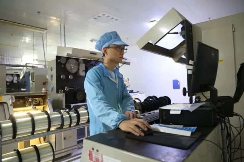 智造提速！临港区光纤企业跻身省级智能工厂行列